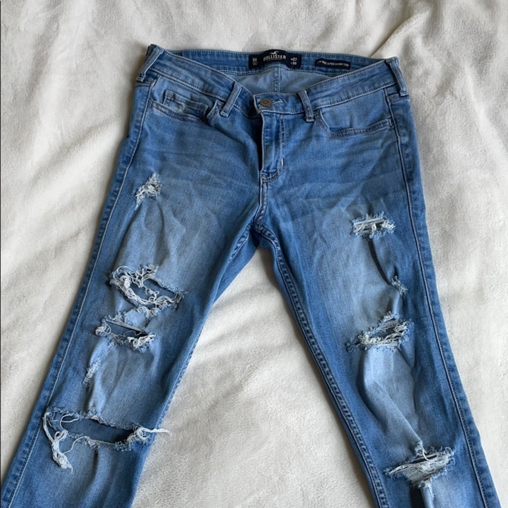Hollister Low Rise Super Skinny Crop Jeans